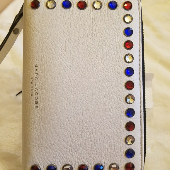 Marc Jacobs Handbags - 👉NWT👈Marc Jacobs PYT Wallet